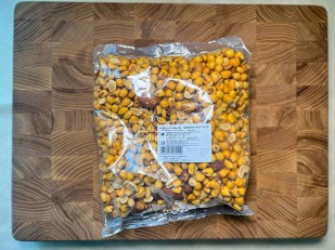 Сухарики со вкусом чеснока: Ореховая смесь ж/с с кукурузой со вкусом 