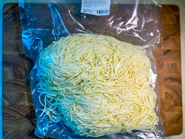 Сырный продукт ФЕРМЕРСКИЙ паутинка белая в Невтекамске