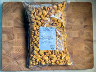 Сухарики с холодцом и хреном: Кешью 