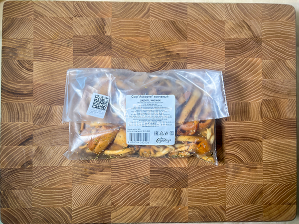 Сыр 150 гр ГОРНЫЙ СЫРОВАР (Ассорти копчёный с укропом и чесноком) в Невтекамске