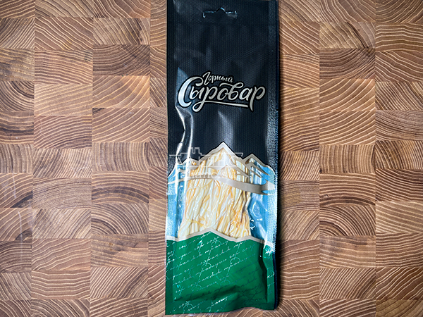 Сыр 60 гр ГОРНЫЙ СЫРОВАР (Паутинка копчёная) в Невтекамске