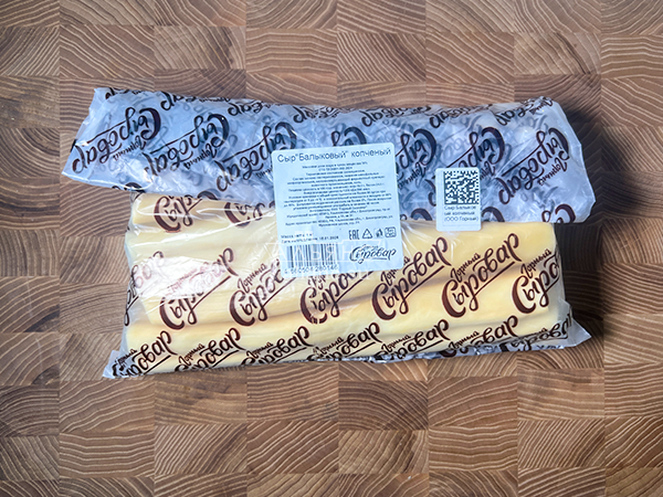 Сыр 1 кг ГОРНЫЙ СЫРОВАР (Балыковый копчёный) в Невтекамске