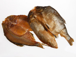 Пелядь вяленая крупная потрошеная: Карась холодного копчения